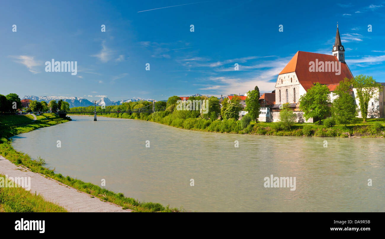 La Bavière, Allemagne, région de Berchtesgaden, Berchtesgaden, ciel, ciel bleu, Laufen, Oberndorf, Rupertiwinkel, l'eau, rive Banque D'Images