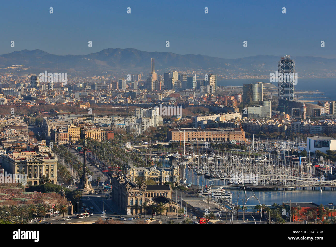 L'Espagne, l'Europe, la Catalogne, l'architecture, Barcelone, Belvedere, Centre, centre-ville, port, paysage, Méditerranée, matin, port Banque D'Images