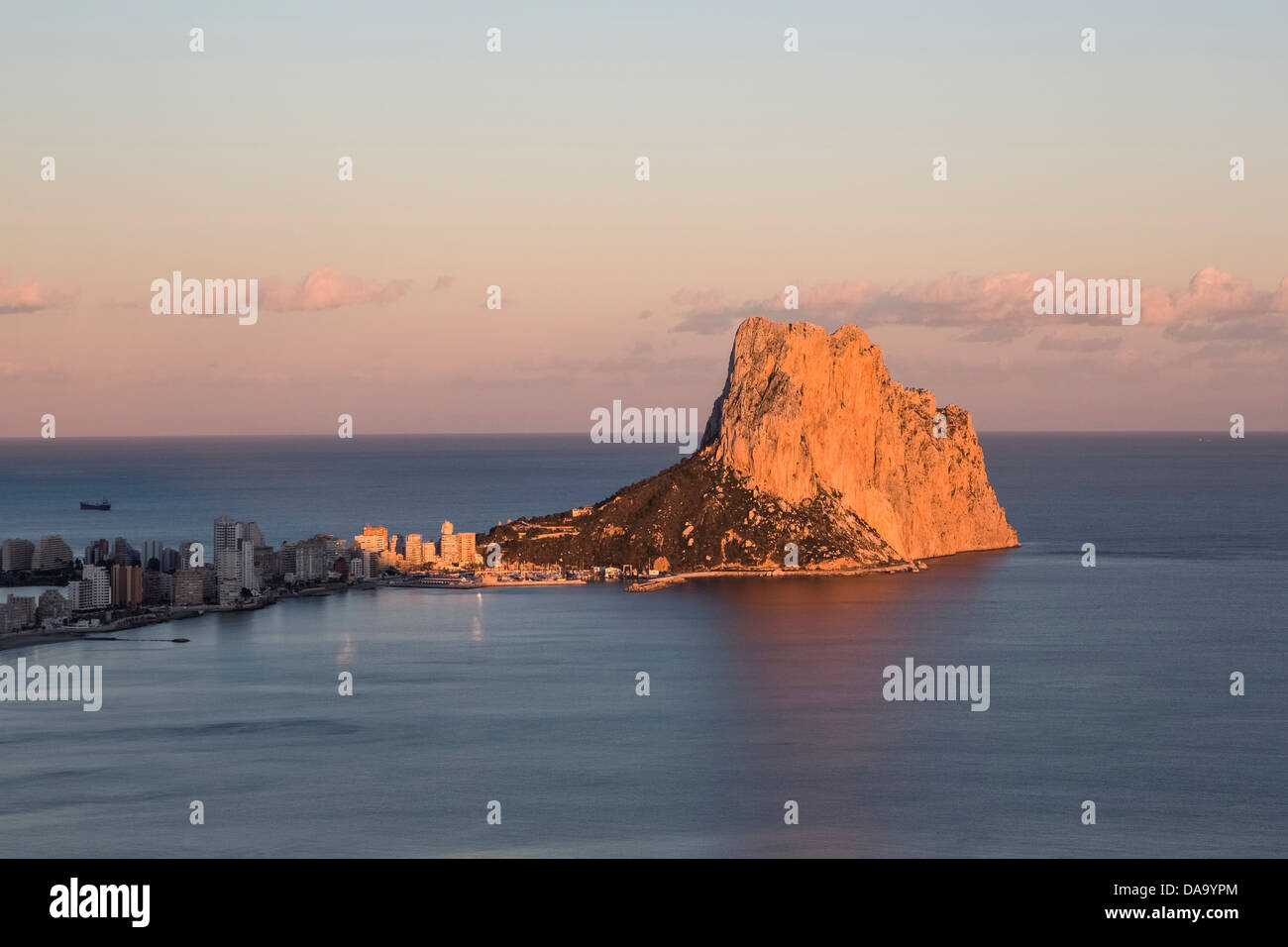 L'Espagne, l'Europe, ville, Costa Blanca, Ifach, Méditerranée, rock, new horizon, coucher de soleil, touristique, Penon de Ifach, Région de Valence, Banque D'Images