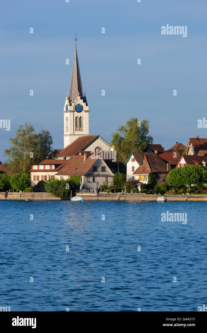 Kreuzlingen, Suisse, Europe, canton, Thurgovie, lac, Lac de Constance, lac, village, maisons, maisons, église, arbres Banque D'Images