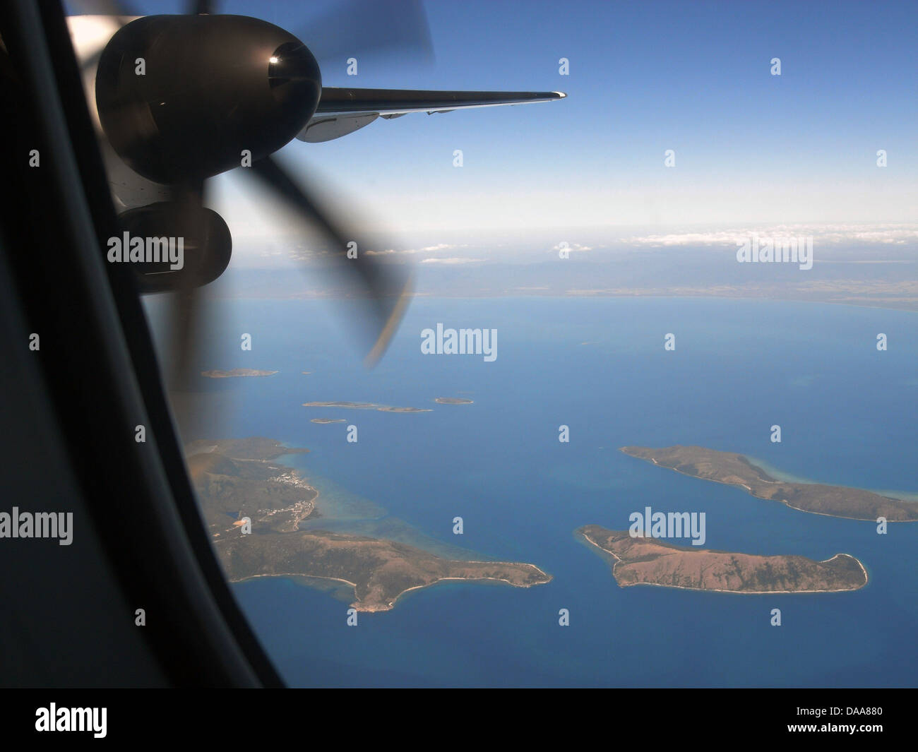 En survolant le groupe Palm Island, au large de Townsville, Queensland, Australie. Pas de PR Banque D'Images