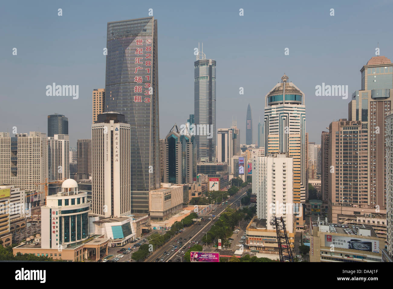 La Chine, Shenzhen, Ville, Asie, Street, downtown, Huaqiangbei, architecture, big, bâtiment, centre, passage à niveau, le centre-ville, nouvelle, route, Banque D'Images