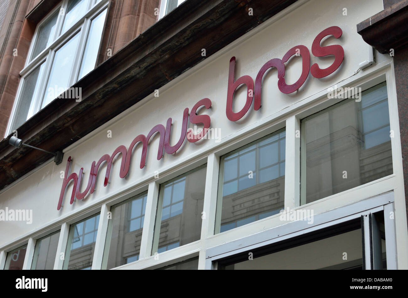 Le Hummus Bros restaurant végétarien à Wardour Street, Soho, London, UK. Banque D'Images