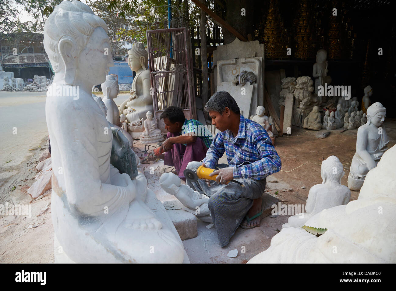 La sculpture en marbre, Mandalay, Myanmar (Birmanie), l'Asie Banque D'Images