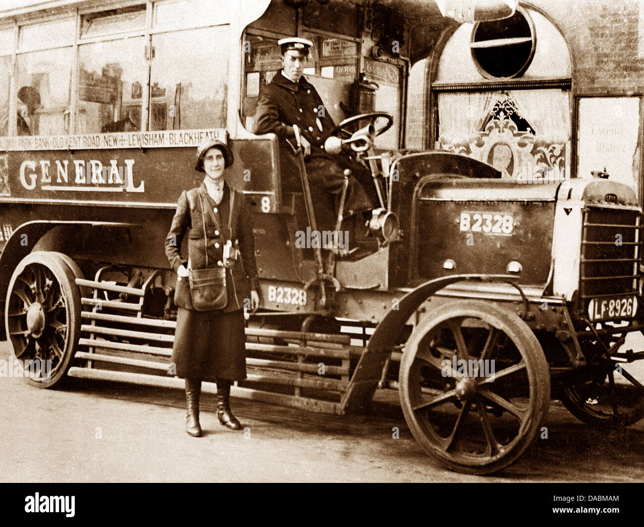 Autobus à moteur au début des années 1900, Londres Banque D'Images