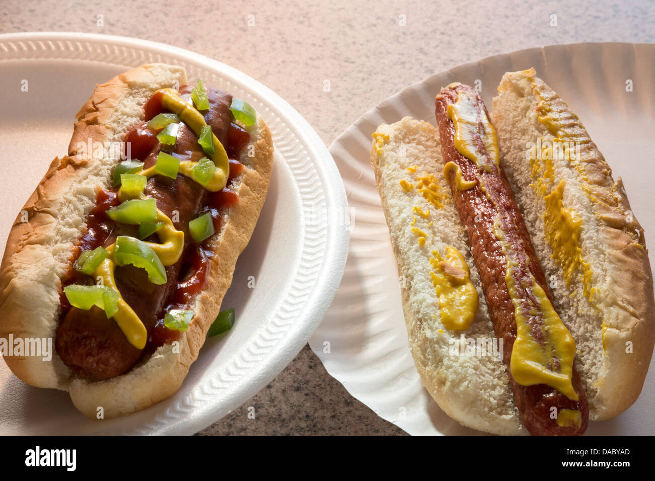 Close-up of hot dogs dans Buns Banque D'Images