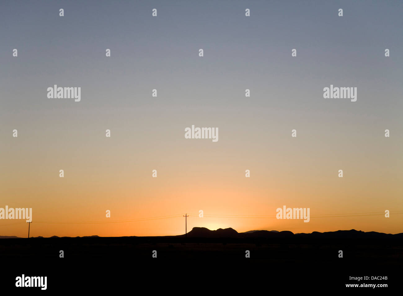 Lever du soleil à la Reverve écologique El Uno dans la vallée de Janos, au Mexique. Banque D'Images