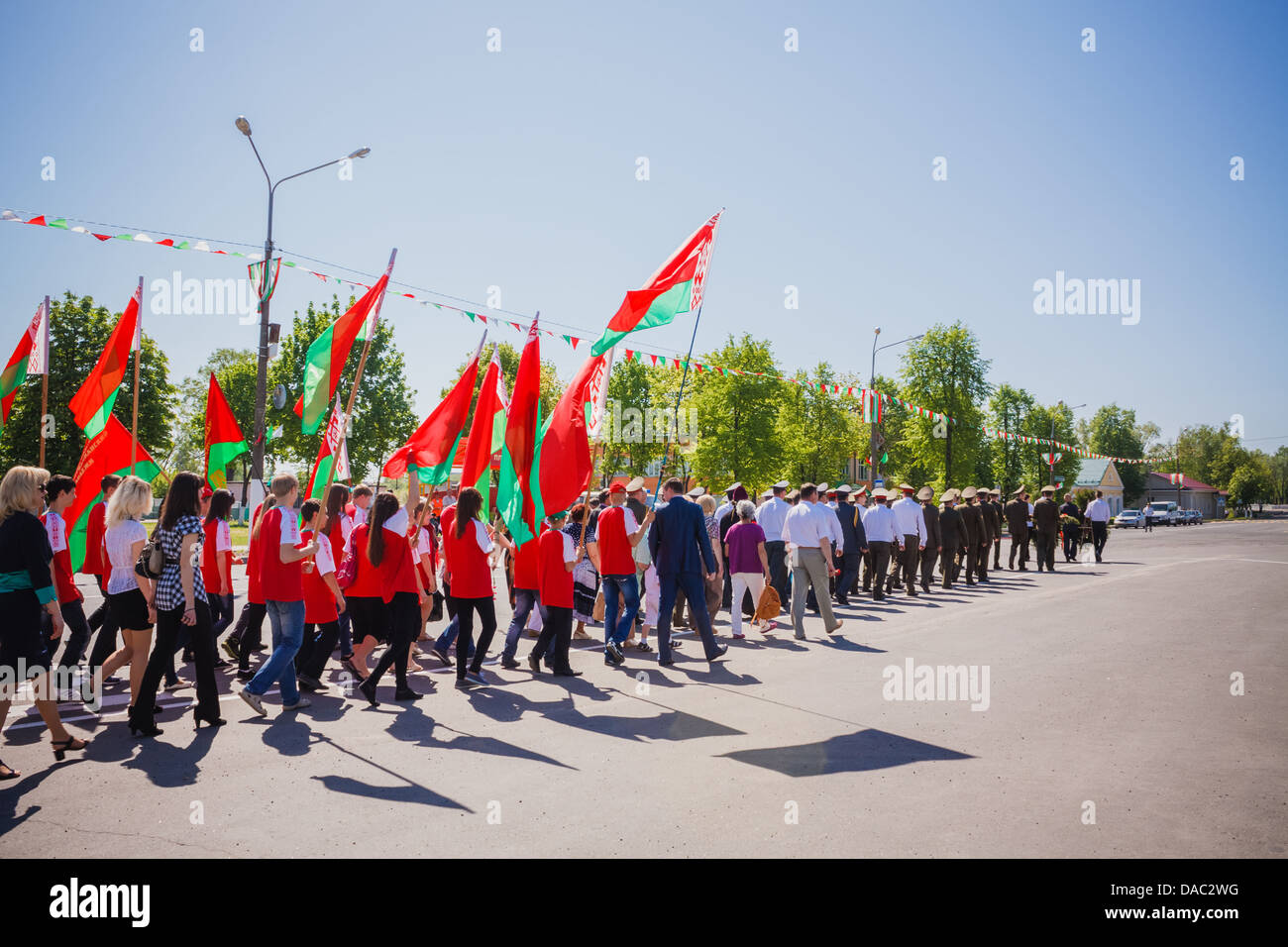 Gomel, Bélarus - 9 mai : anciens combattants non identifiés au cours de la célébration du Jour de la victoire le 9 mai 2013 à Gomel, au Bélarus. Banque D'Images