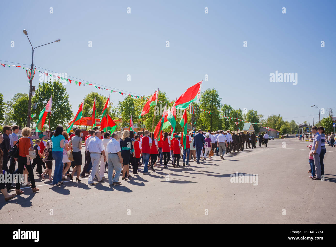 Gomel, Bélarus - 9 mai : anciens combattants non identifiés au cours de la célébration du Jour de la victoire le 9 mai 2013 à Gomel, au Bélarus. Banque D'Images