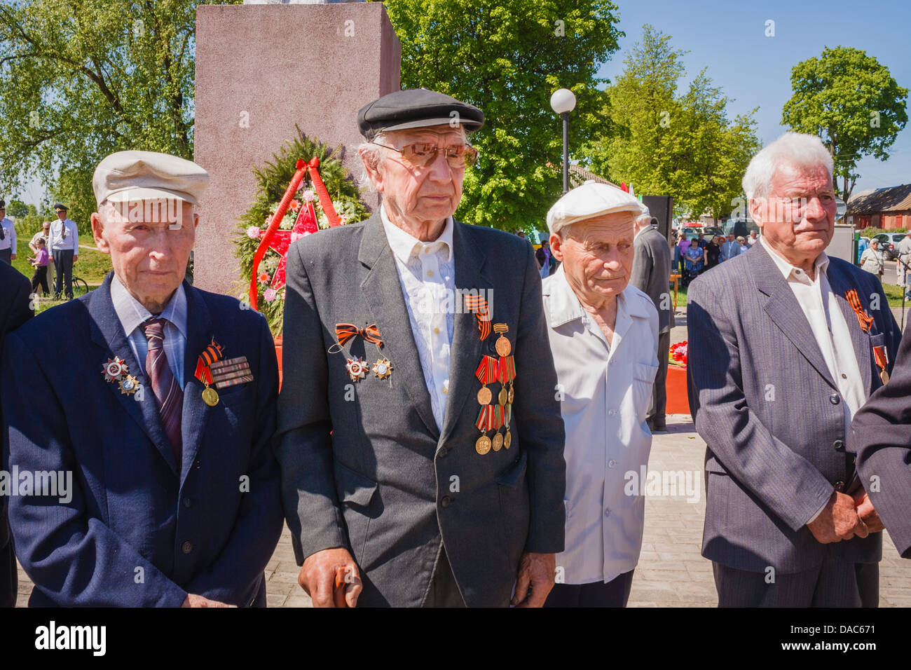 Gomel, Bélarus - 9 mai : anciens combattants non identifiés au cours de la célébration du Jour de la victoire le 9 mai 2013 à Gomel, au Bélarus. Banque D'Images