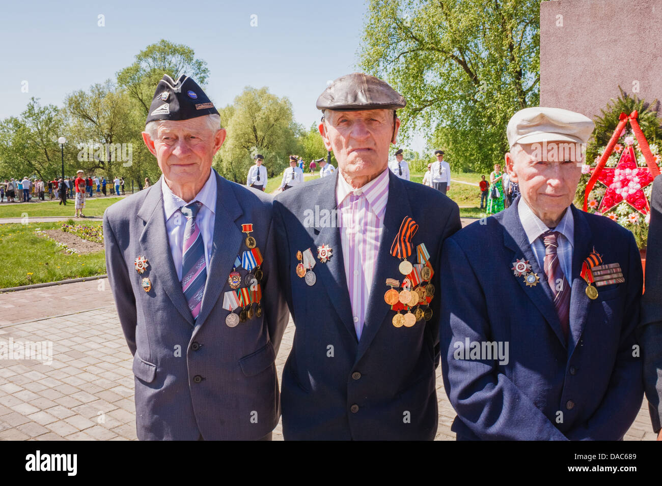 Gomel, Bélarus - 9 mai : anciens combattants non identifiés au cours de la célébration du Jour de la victoire le 9 mai 2013 à Gomel, au Bélarus. Banque D'Images