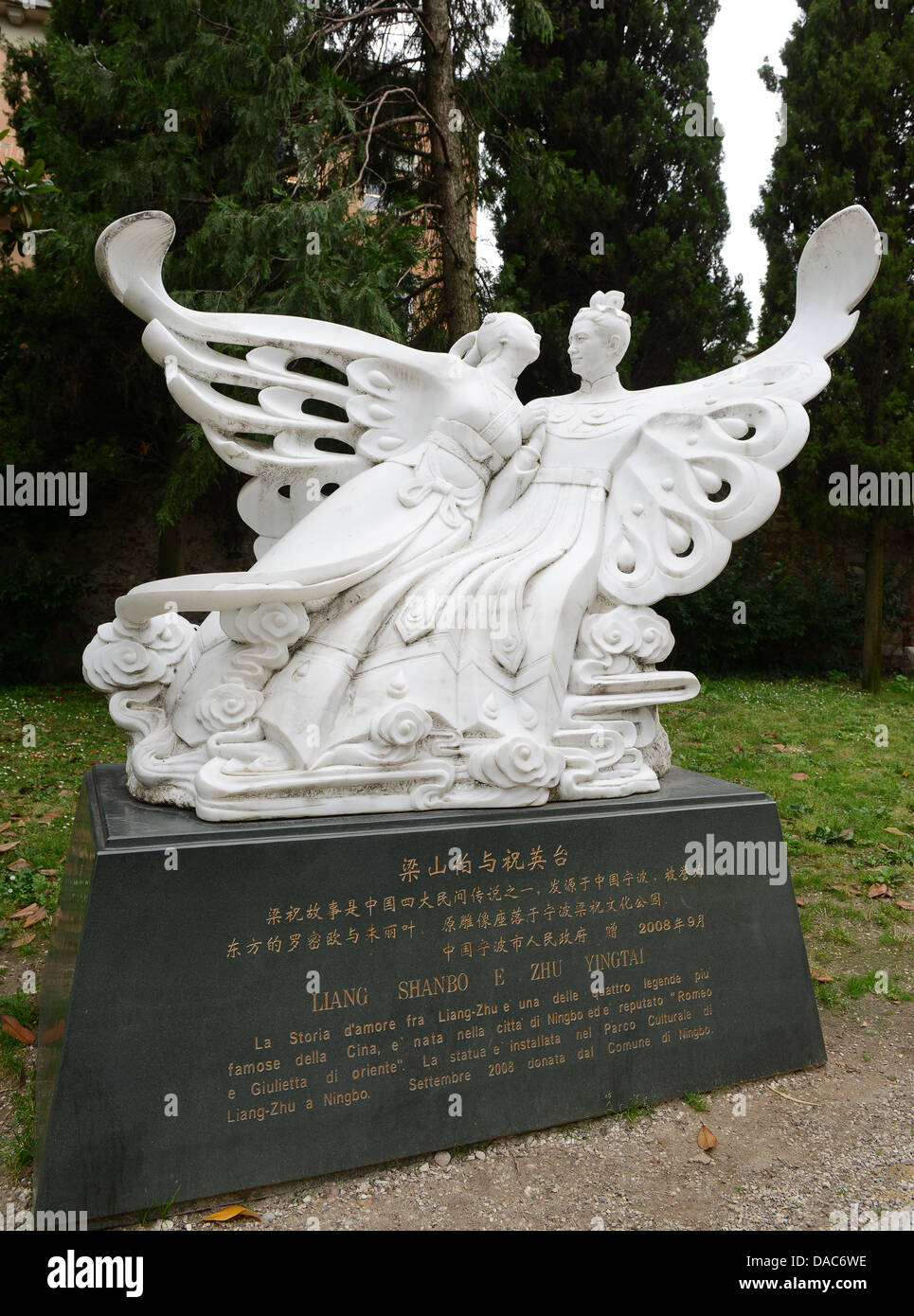 Statue de romeo et juliette Banque de photographies et d’images à haute