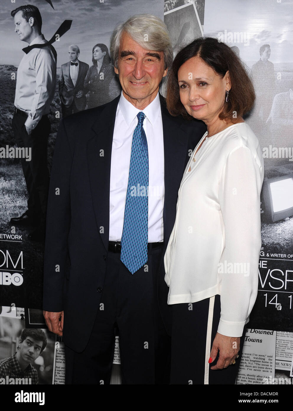 Hollywood, Californie, USA. 10 juillet, 2013. Sam Waterston & femme Lynn arrive pour la première de la chaîne HBO's ''La presse'' Saison 2 au Studios Paramount Theatre. Credit : Lisa O'Connor/ZUMAPRESS.com/Alamy Live News Banque D'Images