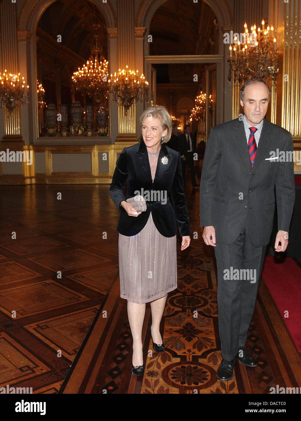La Princesse Astrid de Belgique et de l'Archiduc Lorenz d'Autriche-Este assister au concert de Noël au Palais Royal de Bruxelles, Belgique, 14 décembre 2011. Le Philharmonia Orchestra effectué dans la soirée. Photo : Patrick van Katwijk Pays-bas / OUT Banque D'Images