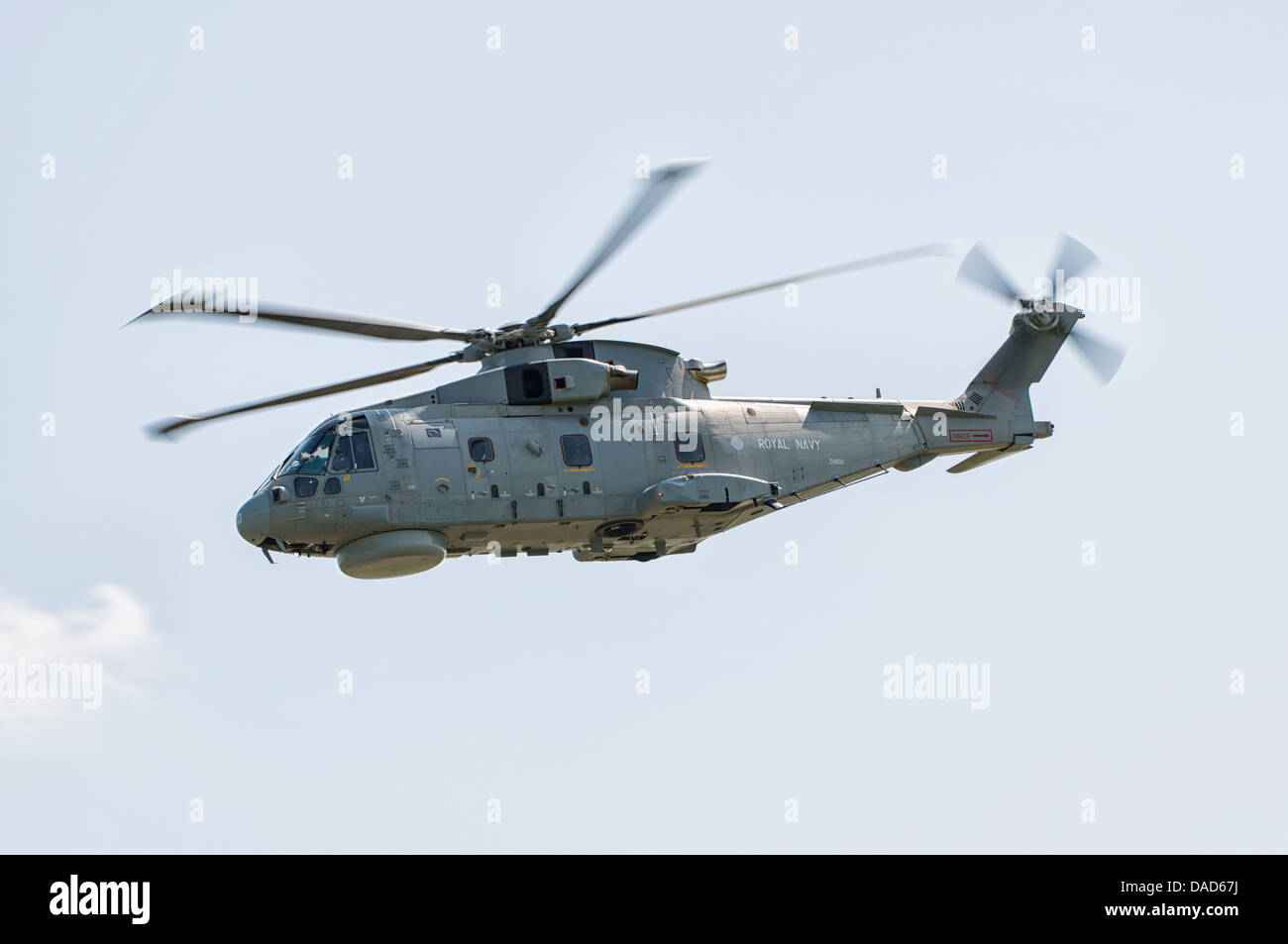 Un hélicoptère de la Marine royale d'Augusta Westland EH-101 Merlin s'affiche à la RAF Waddington Air Show 2013 Banque D'Images