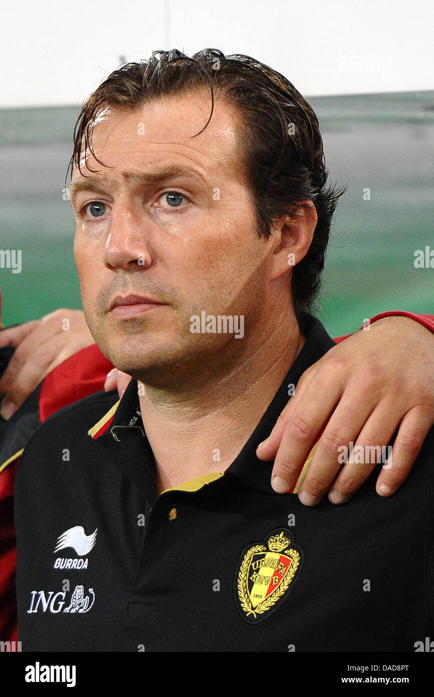 Marc Wilmots de Belgique est photographié avant le groupe d'un match de l'EURO 2012 entre l'Allemagne et la Belgique à l'Esprit Arena de Düsseldorf, Allemagne, 11 octobre 2011. Photo : Revierfoto Banque D'Images
