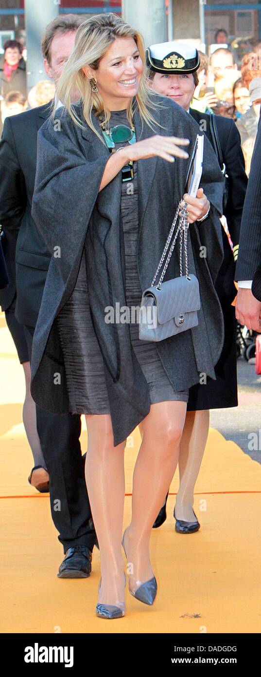 La princesse maxima des Pays-Bas arrive pour l'ouverture de la "printemps : l'excellence, le talent et l'inspiration dans la conception de l'exposition de la Dutch Design Week à Eindhoven, Pays-Bas, 24 octobre 2011. L'exposition à la maison de conception est axée sur la liaison entre les concepteurs. Photo : PRE-Albert Nieboer Pays-bas OUT Banque D'Images