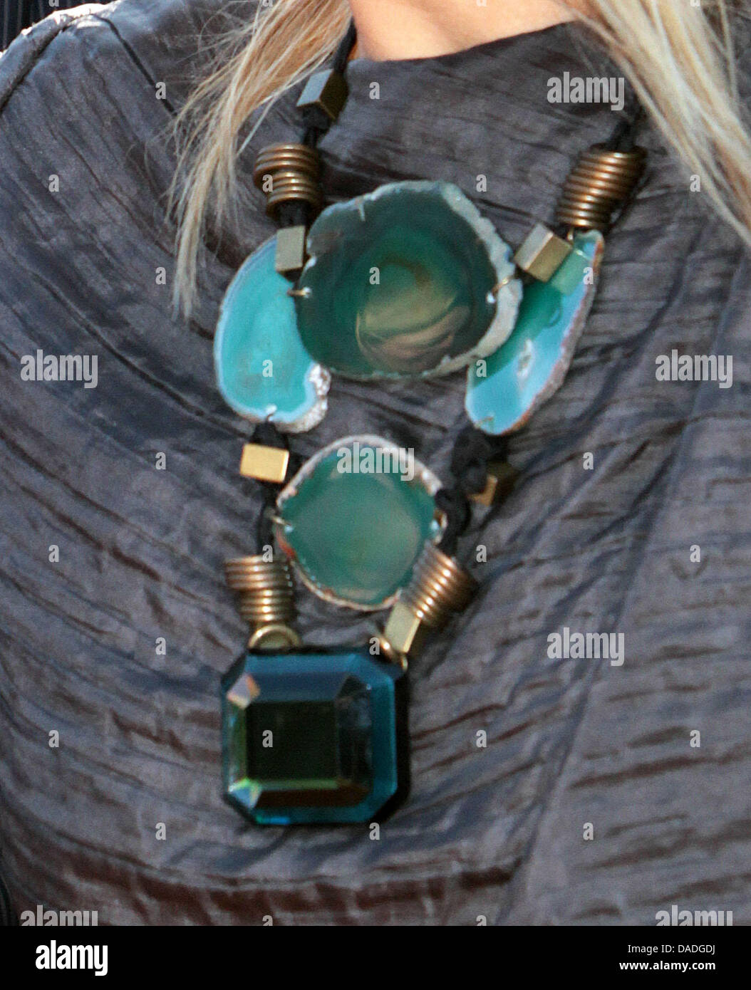 La princesse maxima des Pays-Bas arrive pour l'ouverture de la "printemps : l'excellence, le talent et l'inspiration dans la conception de l'exposition de la Dutch Design Week à Eindhoven, Pays-Bas, 24 octobre 2011. L'exposition à la maison de conception est axée sur la liaison entre les concepteurs. Photo : PRE-Albert Nieboer Pays-bas OUT Banque D'Images