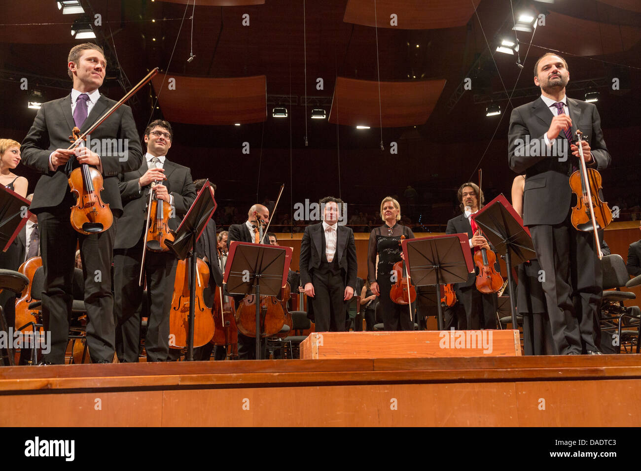 Gustavo Dudamel avec l'Orchestra dell'Accademia Nazionale di Santa Cecilia, auditorium Parco della Musica de Rome, Italie Banque D'Images