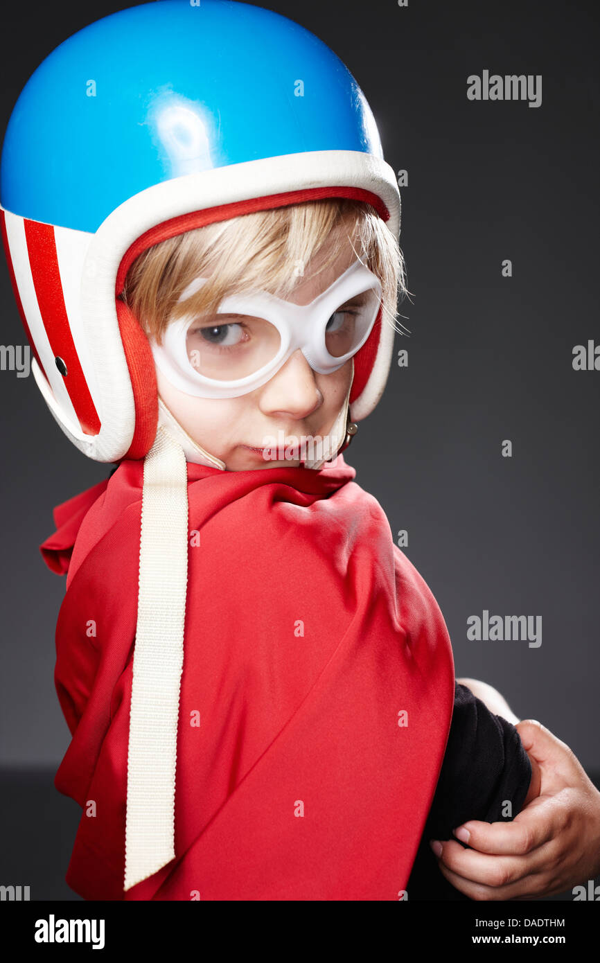 Portrait of boy racer avec casque, Close up Banque D'Images