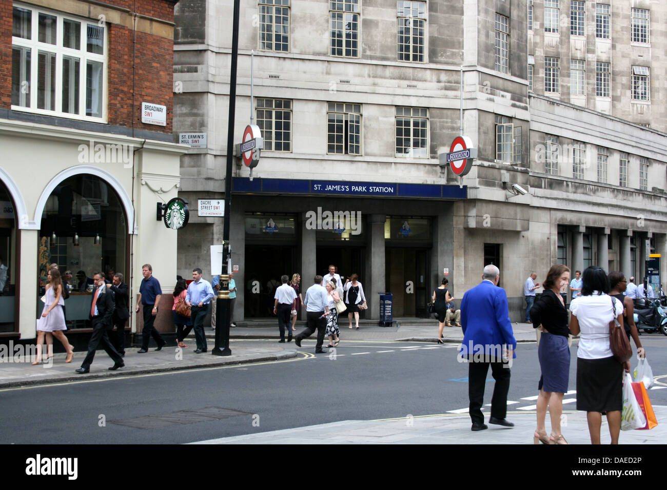 La station de métro St James Park London uk 2013 Banque D'Images