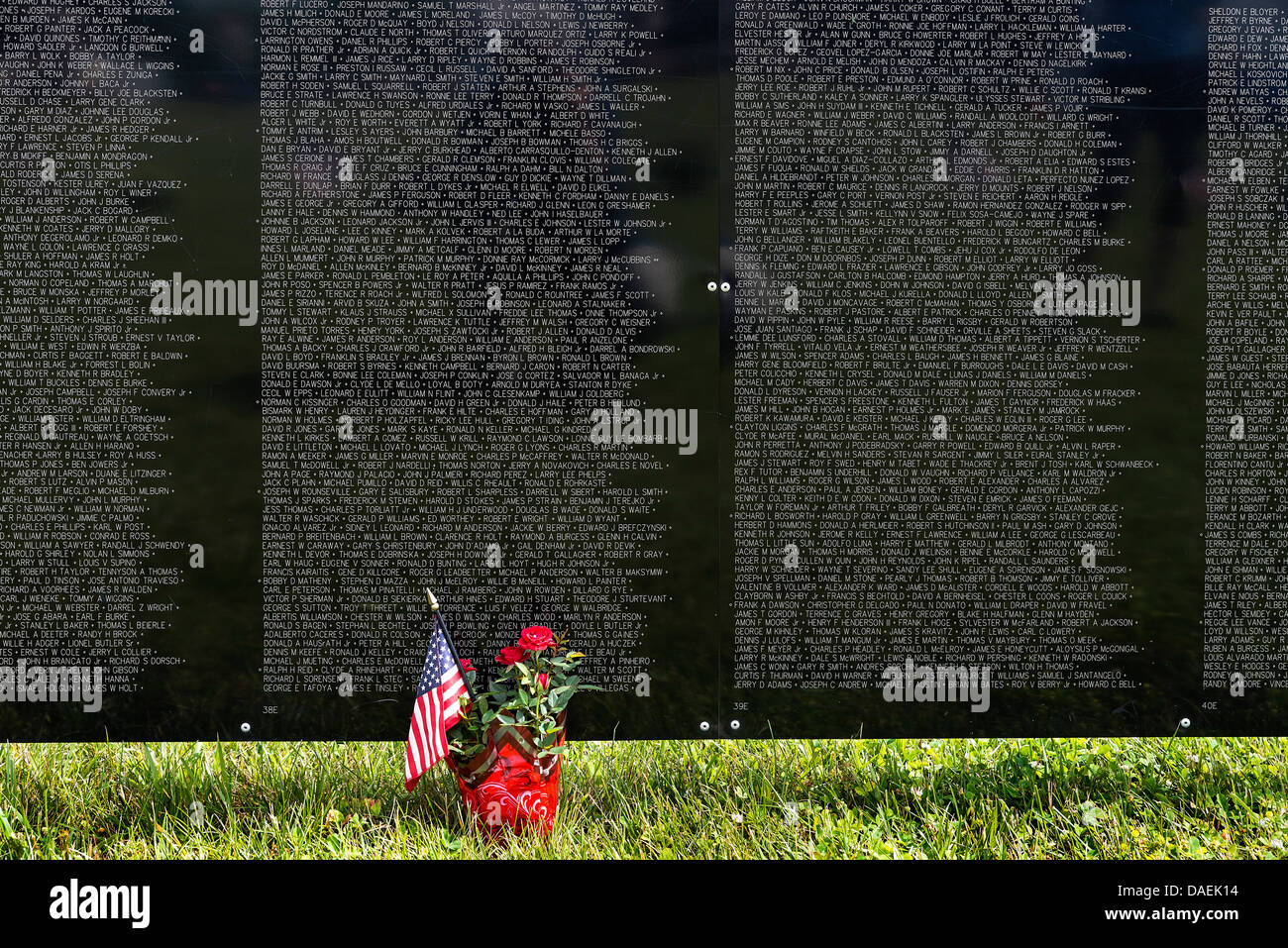 Le mur qui guérit, voyageant réplique de la Vietnam Veterans Memorial Banque D'Images