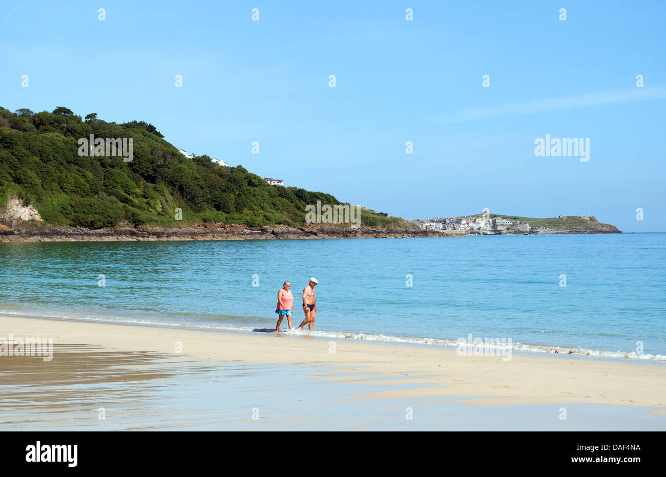 La plage isolée à Carbis Bay près de St.Ives à Cornwall, UK Banque D'Images