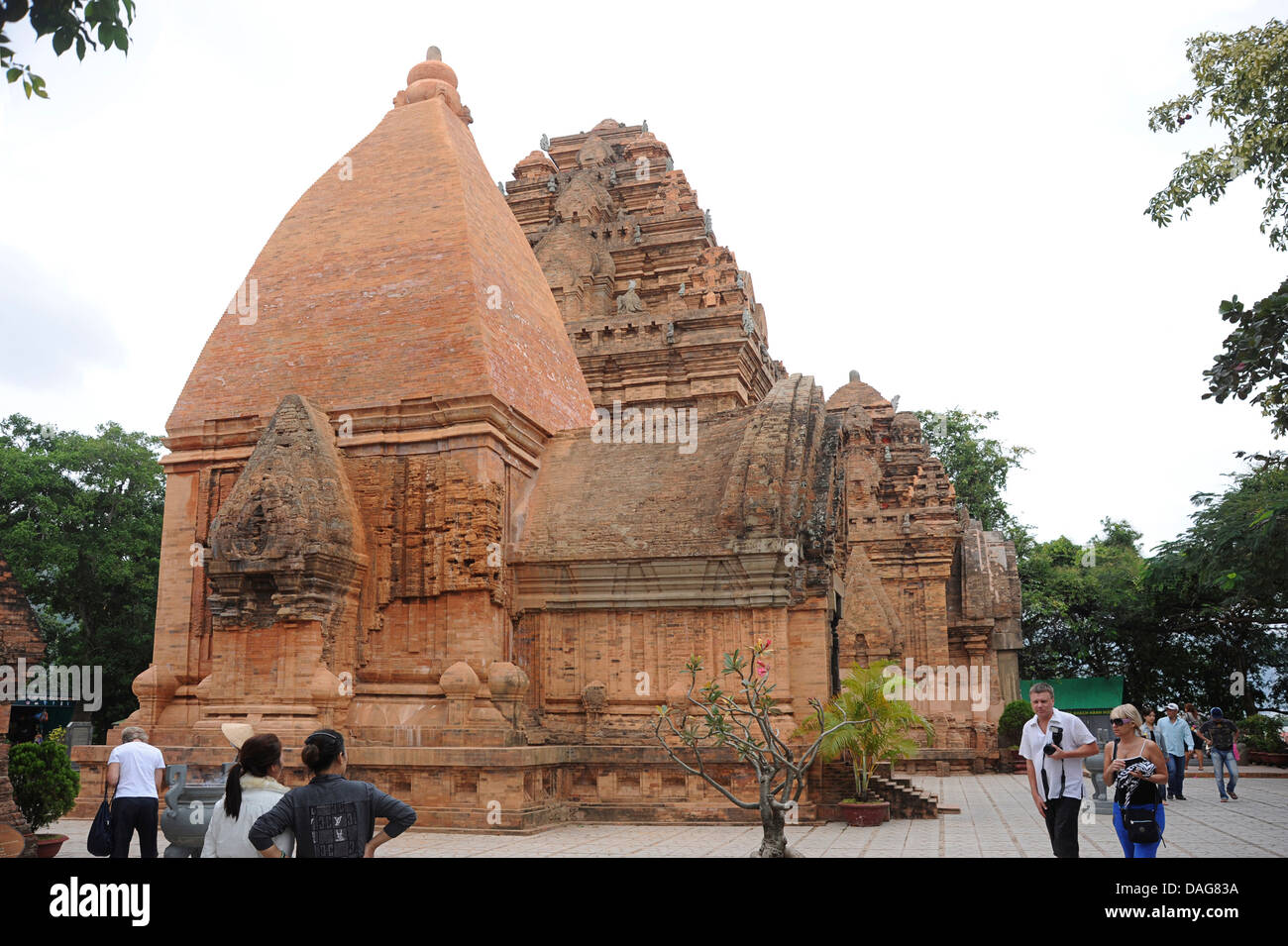 Po Nagar Cham Tours, Kauthara, Nha Trang, Vietnam. Ruines reconstruites Banque D'Images