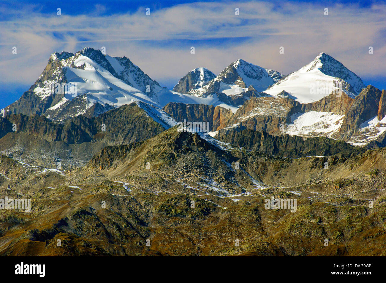 Vue du Nufenenpass zone sur la Jungfrau, Moench et Eiger, Suisse, Valais, Haut-valais, Valais Banque D'Images