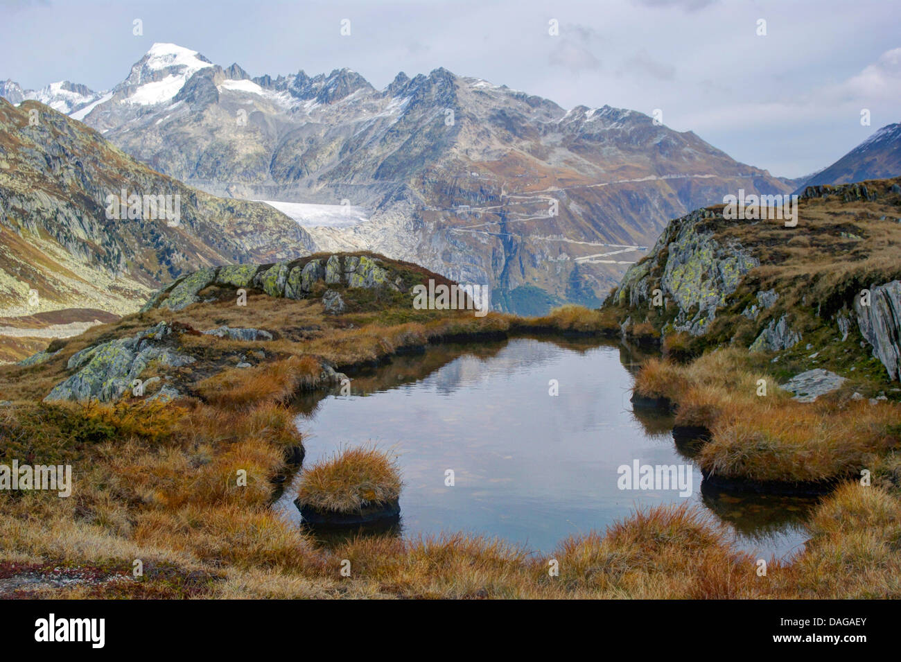 Voir à la zone de Grimselpass sur le glacier du Rhône, Suisse, Valais, Haut-valais, Valais Banque D'Images