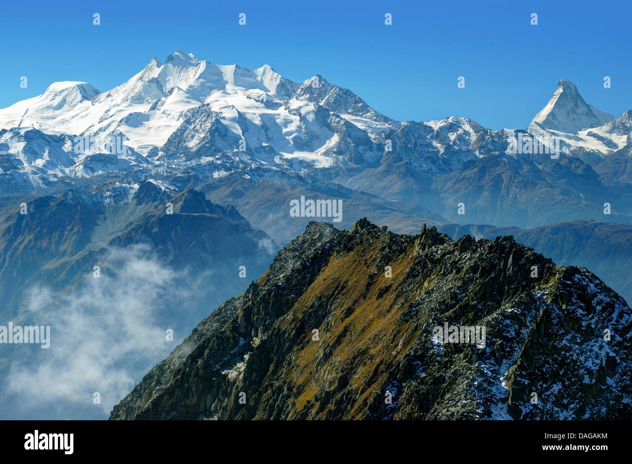 Vue depuis le Egishorn au Monte Rosa groupe (gauche) et le Mattehorn (droite), Suisse, Valais, Haut-valais, Valais Banque D'Images