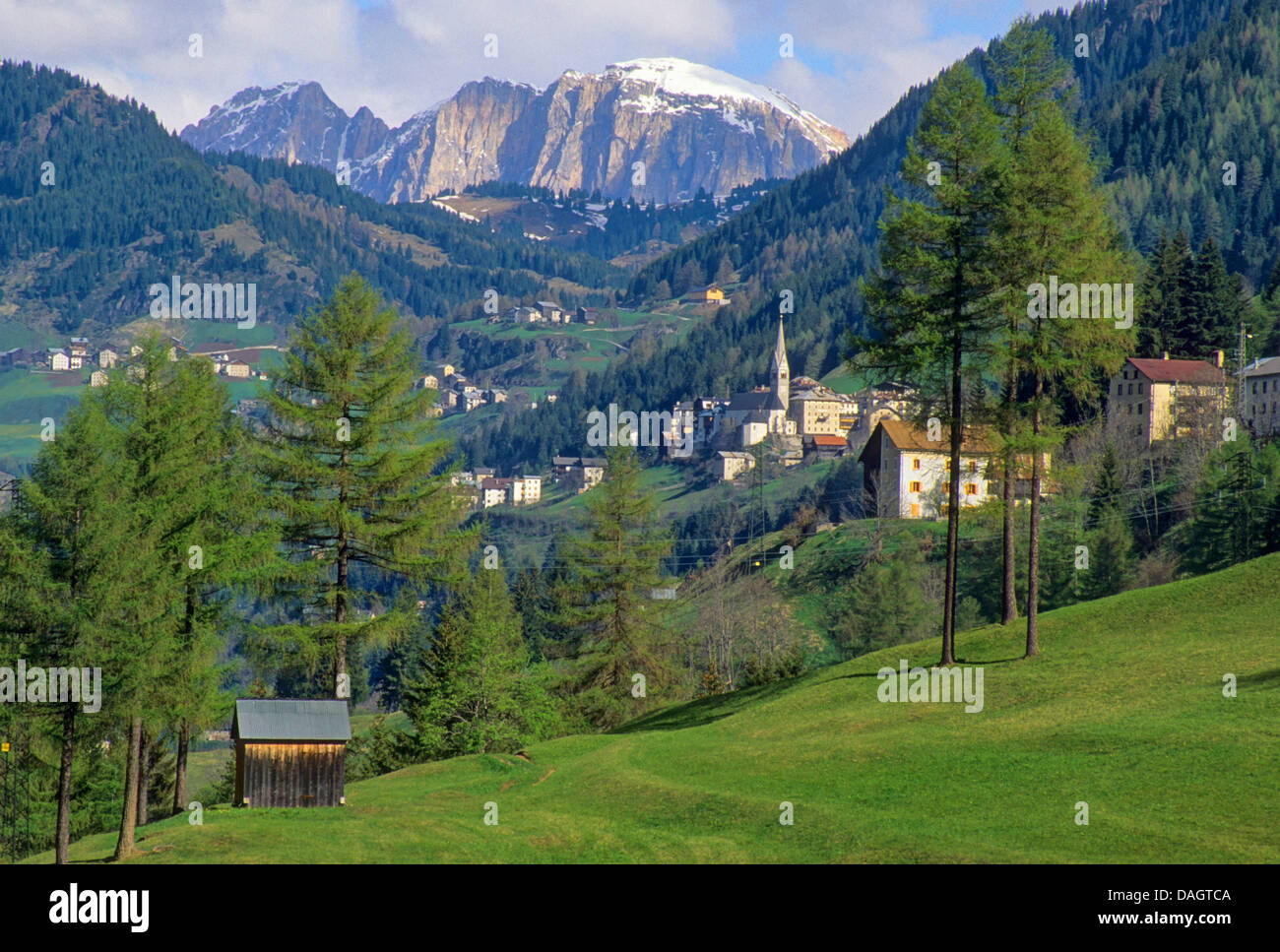 Vue du col Falzarego à Vigo Di Fassa, Italie, Dolomites Tyrol du Sud, Banque D'Images