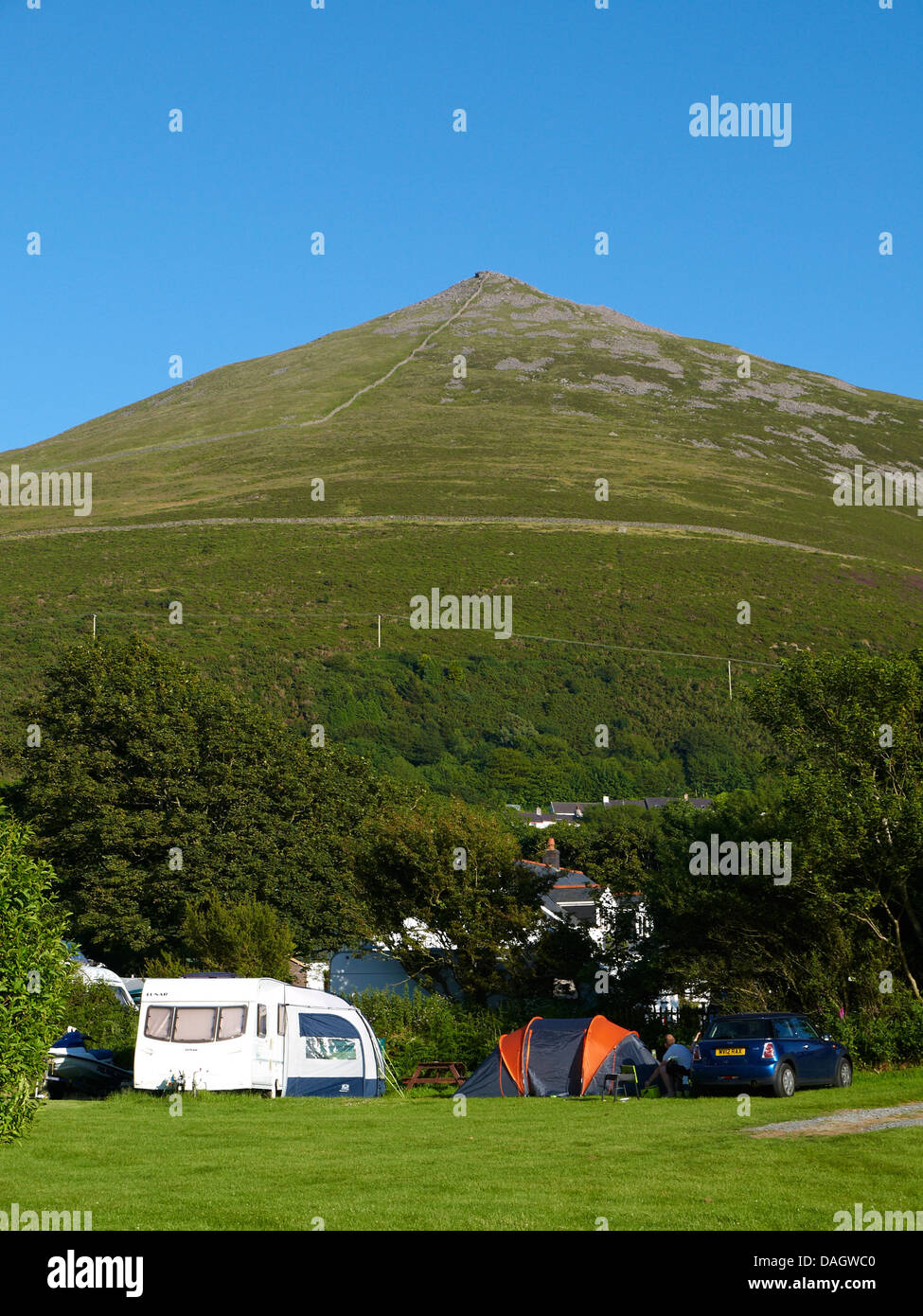Aberafon camping Gyrn Goch, 1500ft, dans la distance près de Caernarfon Wales UK Banque D'Images