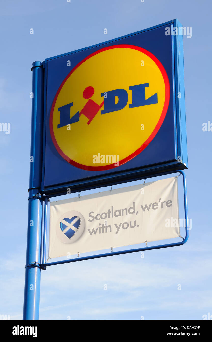 Magasin Lidl 'Scotland signe et nous sommes avec vous" bannière. Banque D'Images