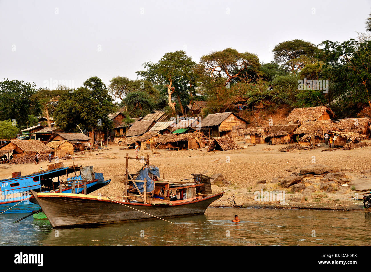 Riverside rivière Irrawaddy Myanmar Bagan Banque D'Images