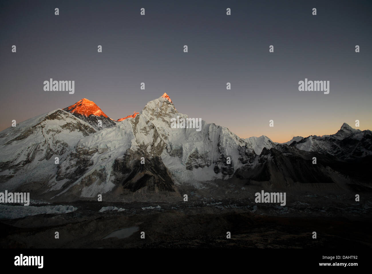 Mt.Everest au coucher du soleil Banque D'Images Mt.Everest au coucher du soleil Banque D'Images