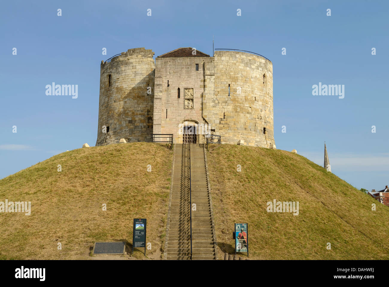 Cliffords Tower le centre-ville de York UK Banque D'Images