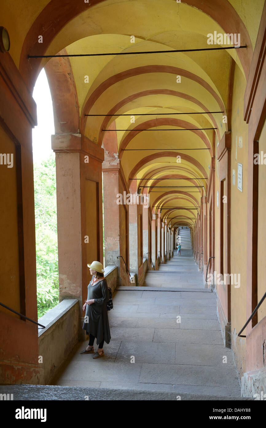 Portique de Bologne arcade la plus longue au monde portiques menant à San Luca à la ville de Bologne en Émilie-romagne en Italie Banque D'Images