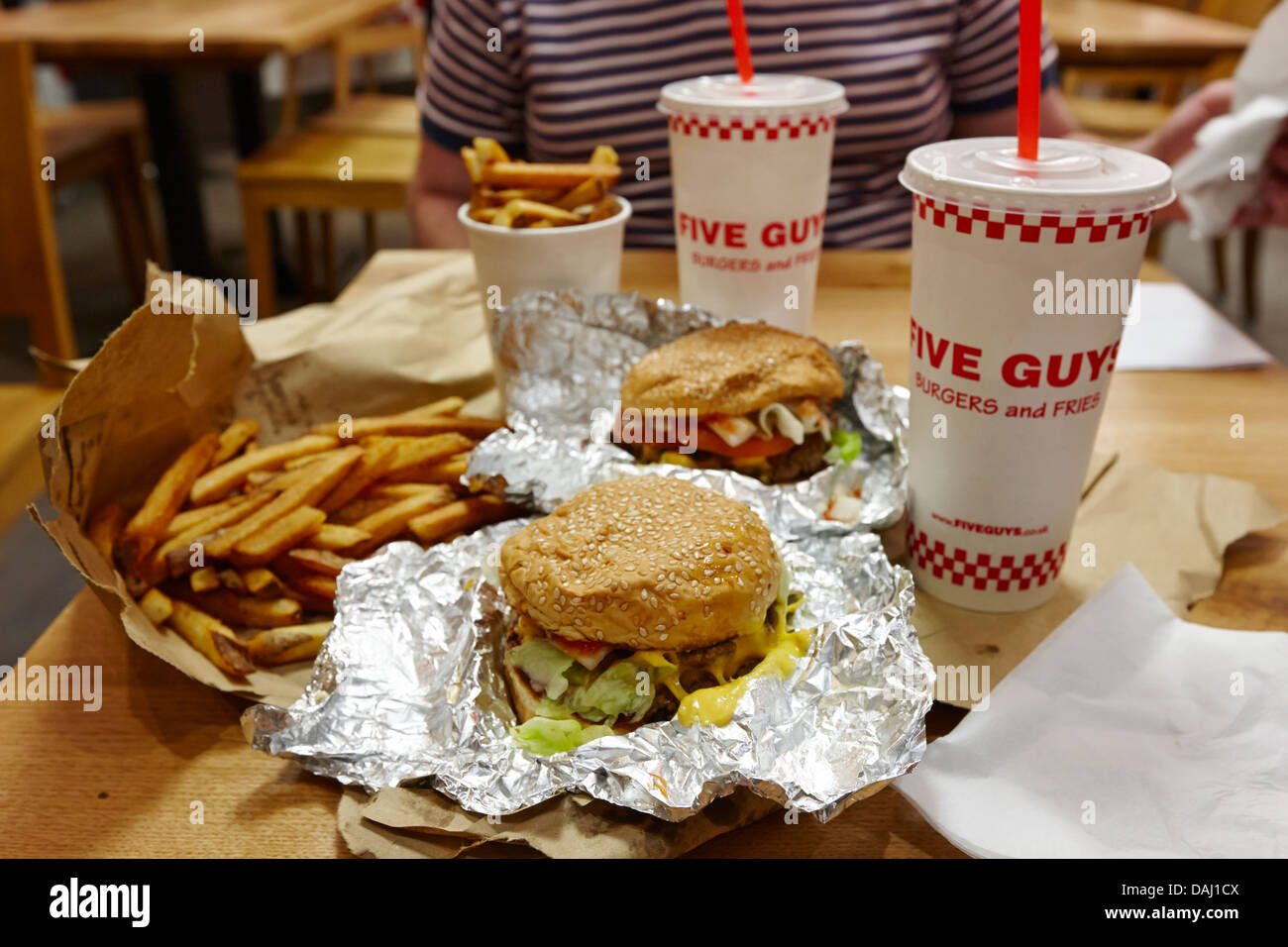 Five guys burger and fries Banque de photographies et d'images à haute  résolution - Alamy