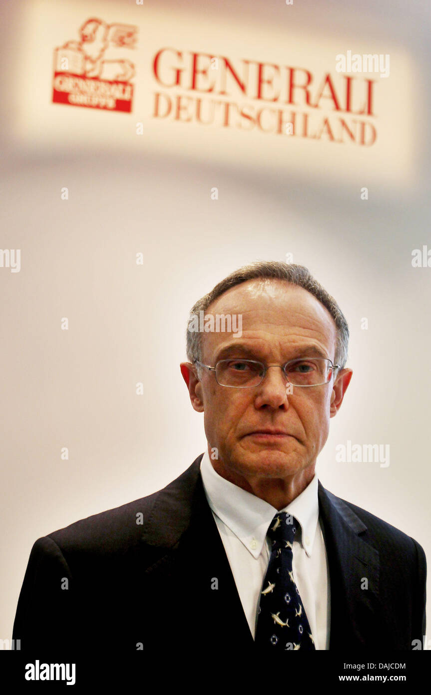 Chef de l'assurance Generali Dietmar Meister à Cologne, Allemagne 04 avril 2011. Generali Deutschland Holding a annoncé ses chiffres d'affaires pour l'année 2010. Photo : OLIVER BERG Banque D'Images