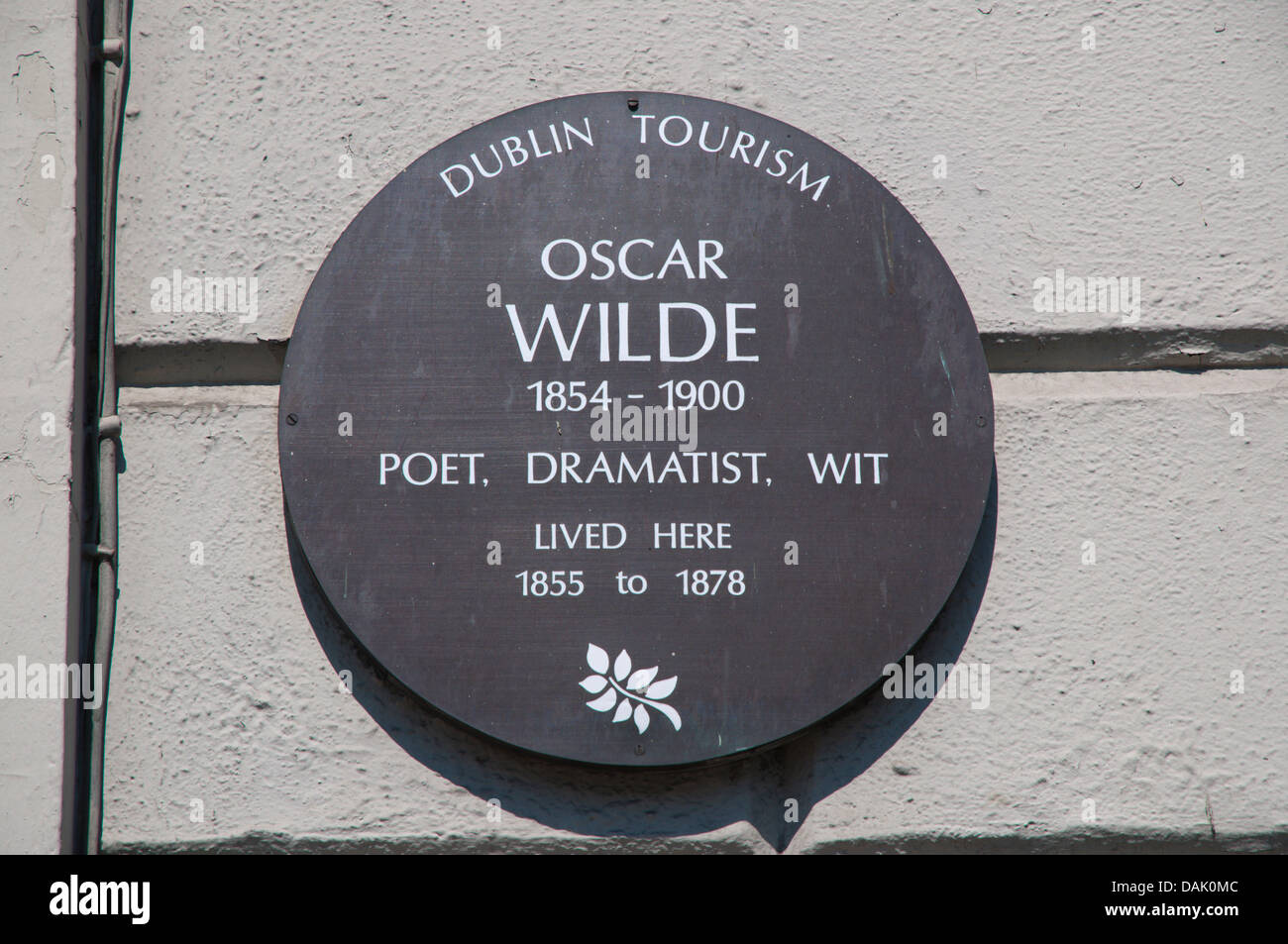 Plaque commémorant l'écrivain Oscar Wilde à Merrion Square centre de Dublin Irlande Europe Banque D'Images