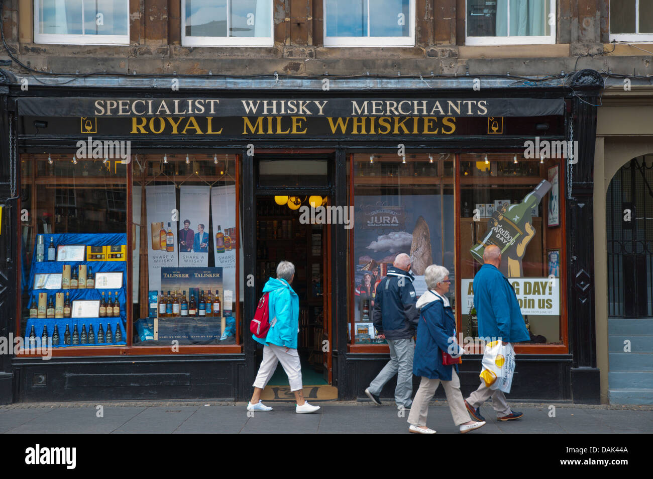 Whisky Shop Royal Mile vieille ville Edimbourg Ecosse Grande-Bretagne Angleterre Europe Banque D'Images