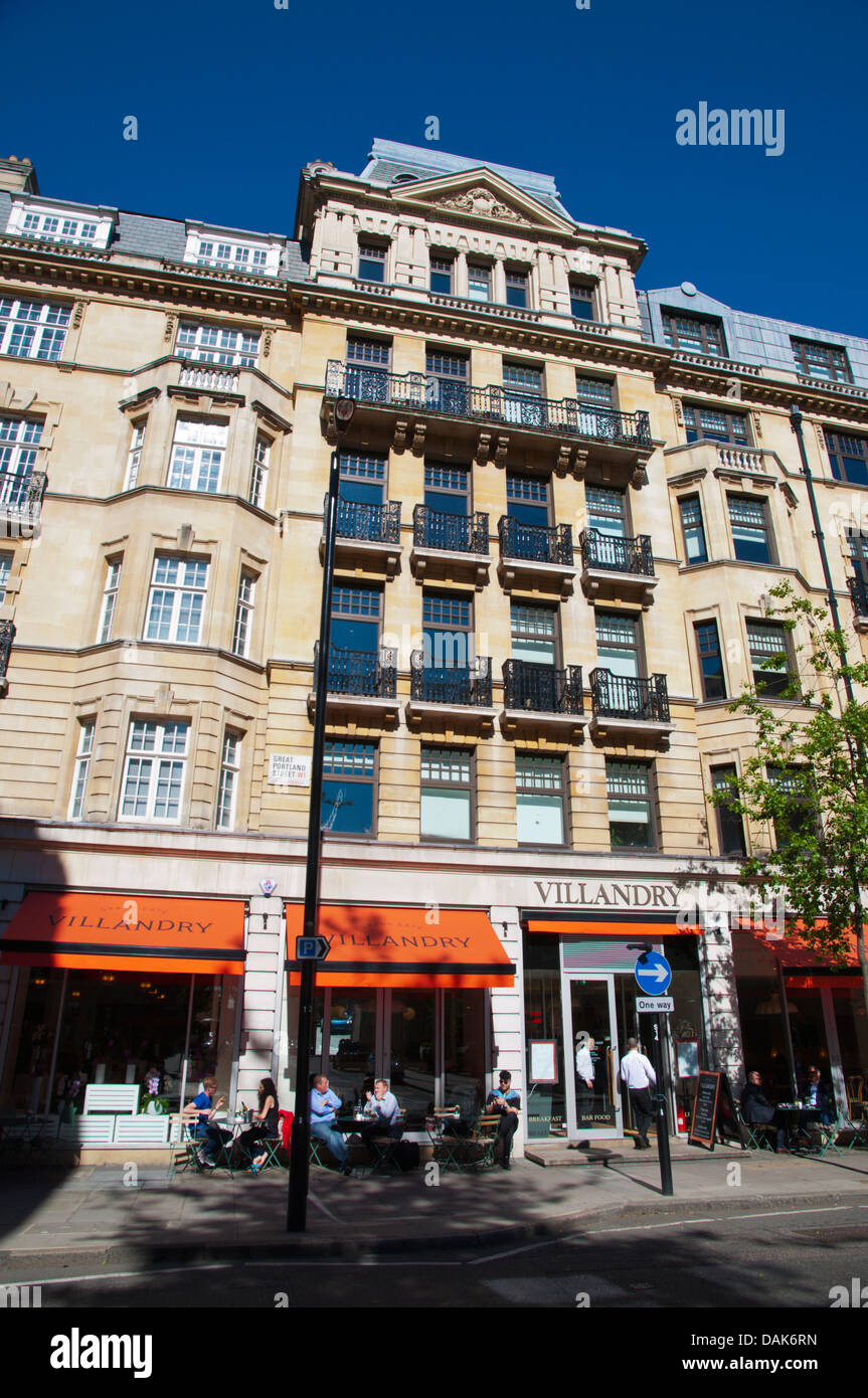 Great Portland Street dans le quartier de Marylebone Londres Angleterre Angleterre Angleterre Europe Banque D'Images