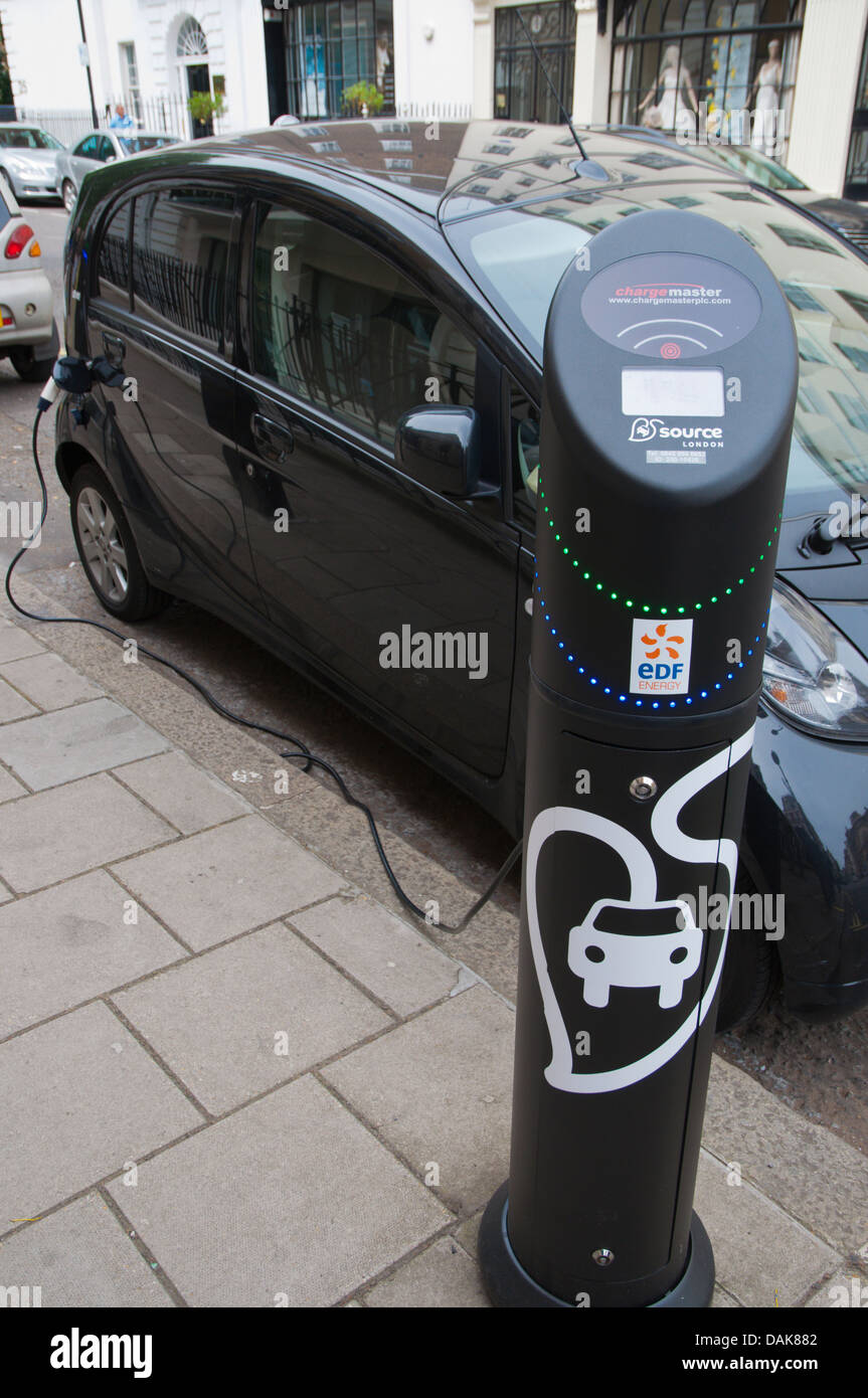 Station de charge de voiture électrique point de recharge ou Marylebone Londres Angleterre Angleterre Angleterre Europe Banque D'Images