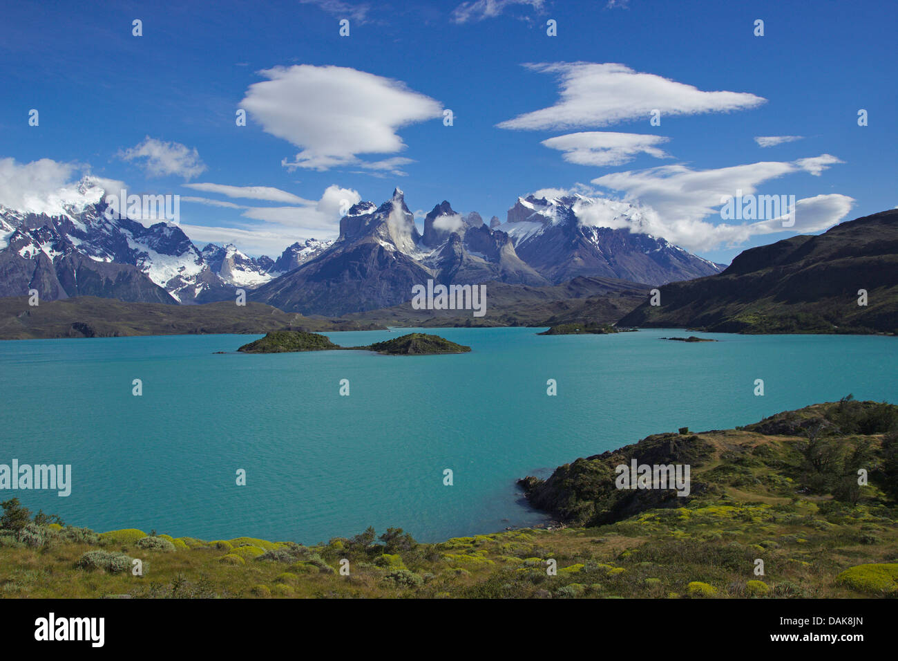 Cuernos del Paine et Lago Pehoe, Chili, Patagonie, Torres del Paine National Park Banque D'Images