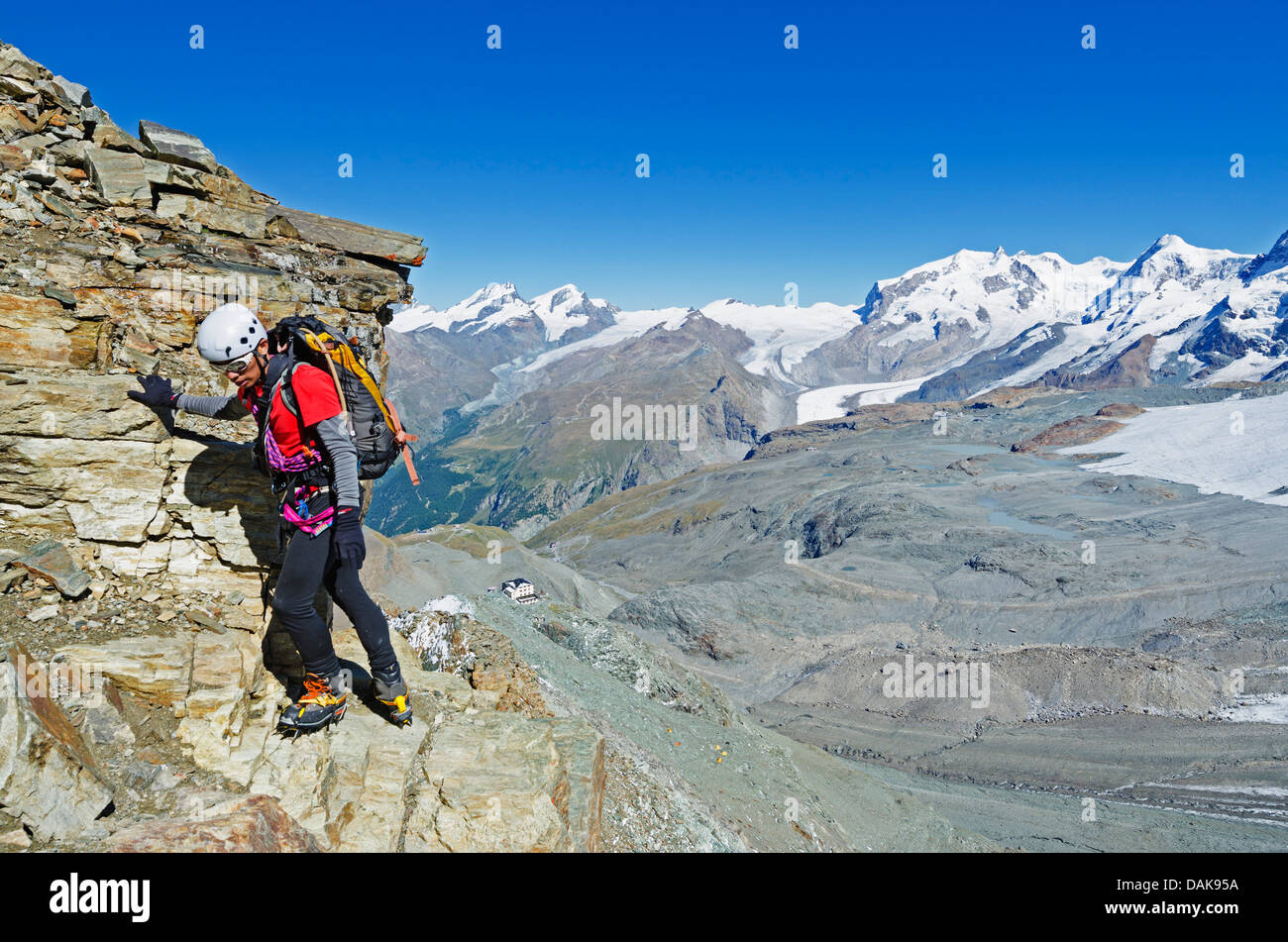 Grimpeur sur le cervin (4478m), Zermatt, Alpes suisses, la Suisse, l'Europe (M.) Banque D'Images