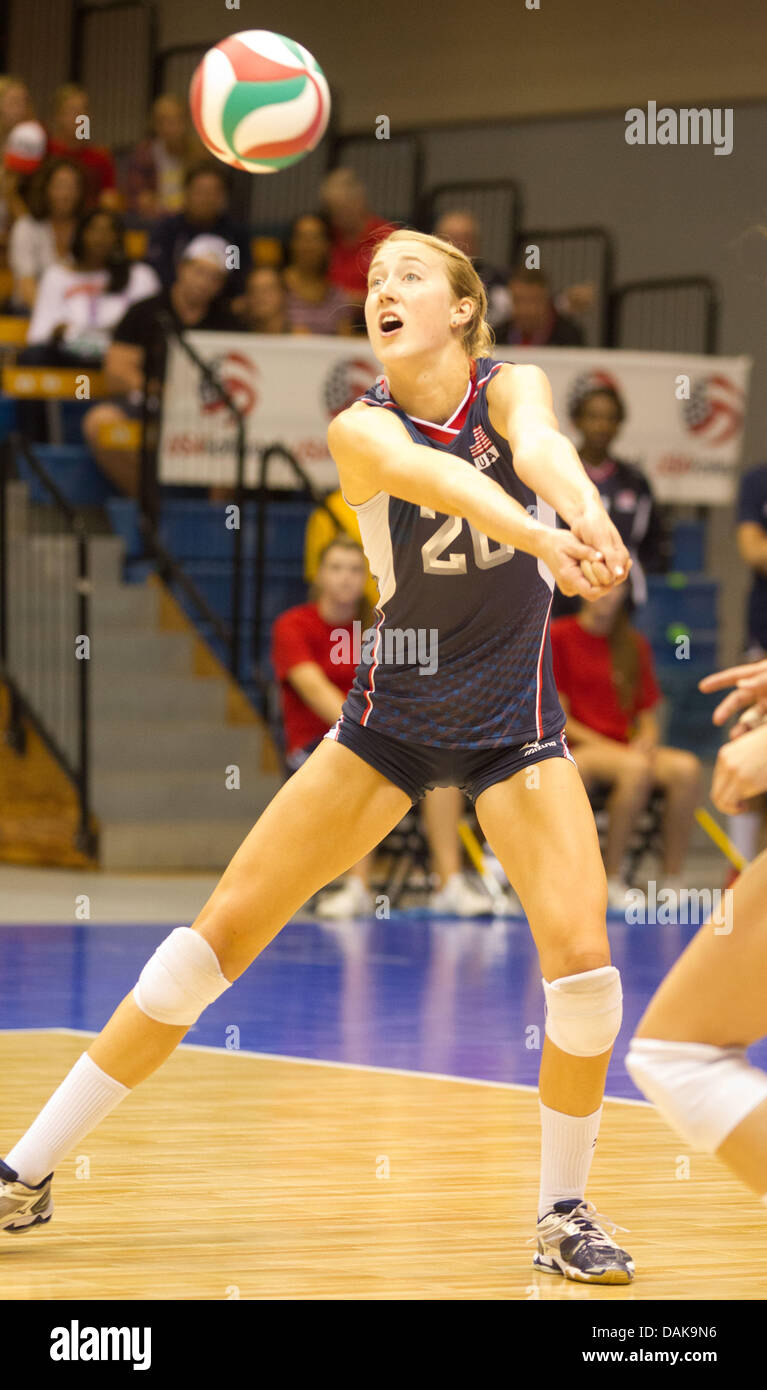 Rena Rimac, San Diego, CA, USA. 10 juillet, 2013. En dehors de cogneur Kim Hill (26) de l'équipe nationale au cours de l'USA USA's 3-1 victoire sur le Japon. Rimac Arena, San Diego, CA. Credit : Action Plus Sport/Alamy Live News Banque D'Images