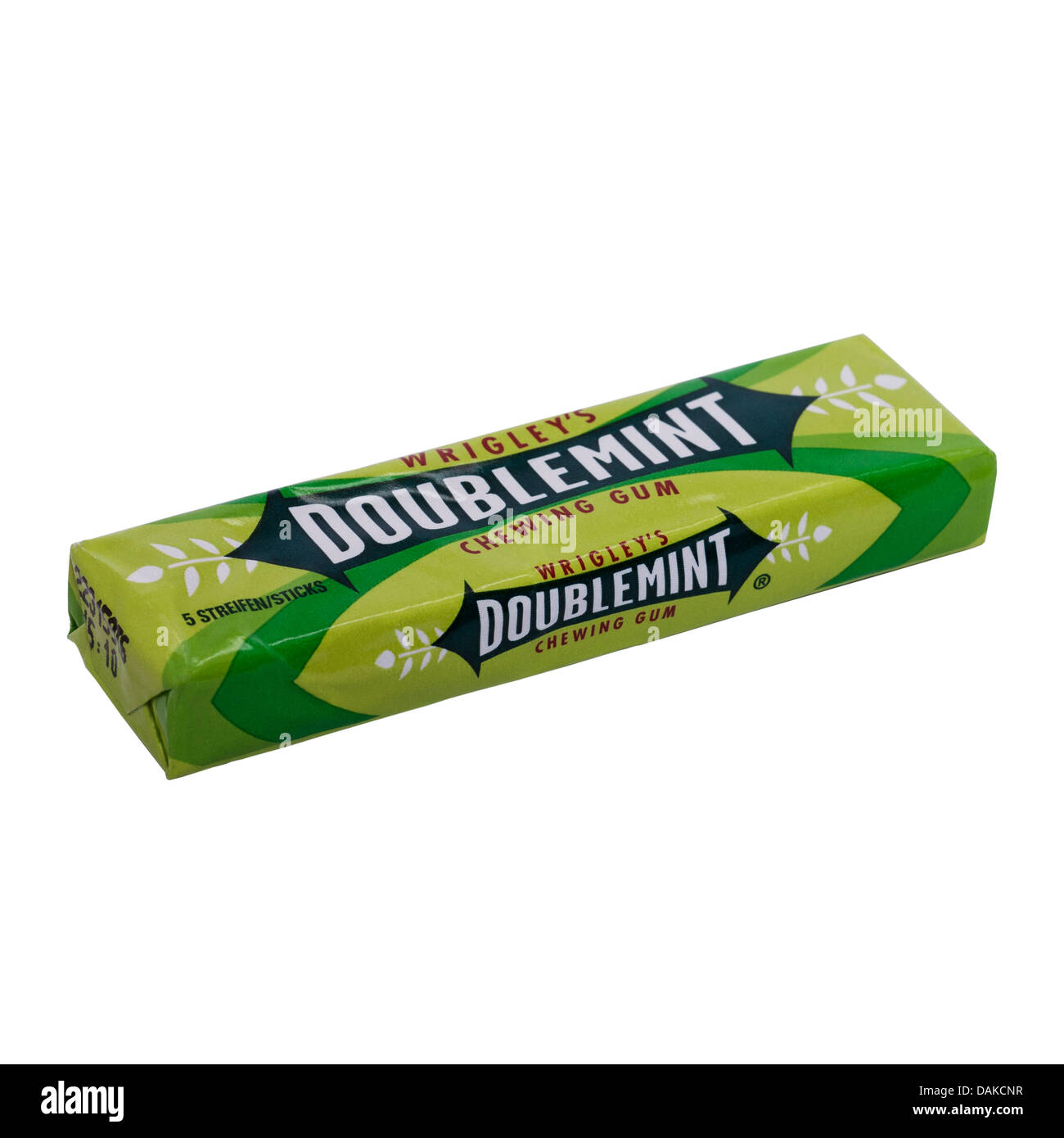 Un paquet de chewing-gums Wrigley's Doublemint sur fond blanc Banque D'Images