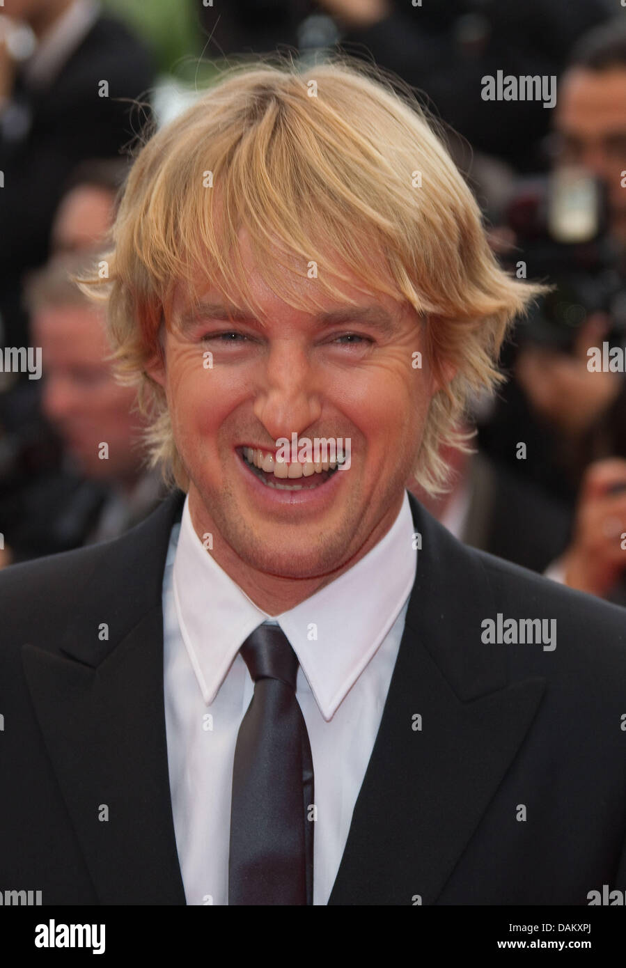 L'acteur Owen Wilson arrive au Palais des festivals au cours de l'ouverture du 64ème Festival International du Film à Cannes, France, le 11 mai 2011. Photo : Hubert Boesl Banque D'Images
