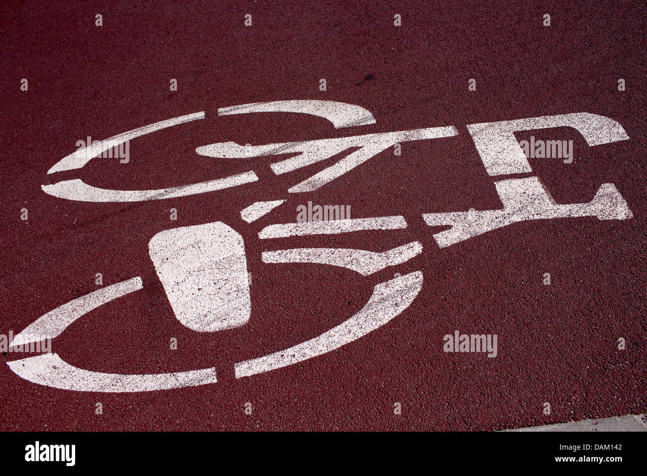 Location signe sur un fond rouge. Banque D'Images